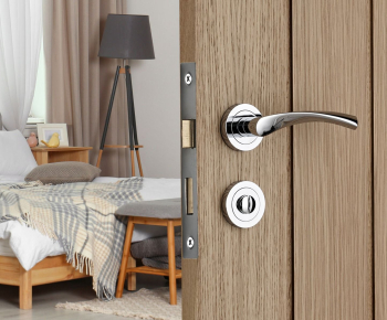 Door handles on Rose