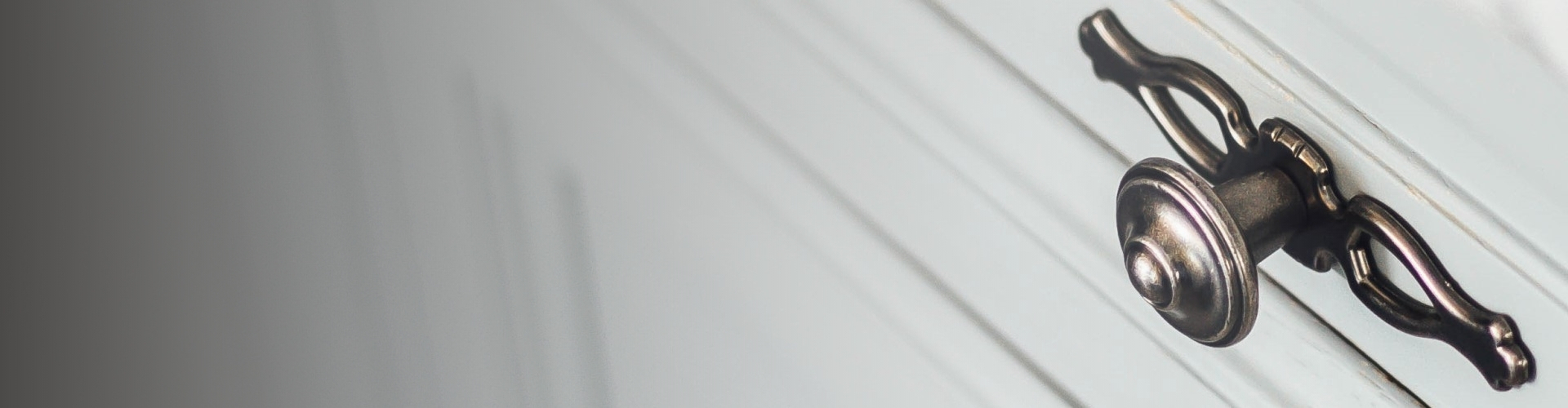 How To Fit Kitchen Cabinet Handles And Knobs - 4 Easy Steps To Follow