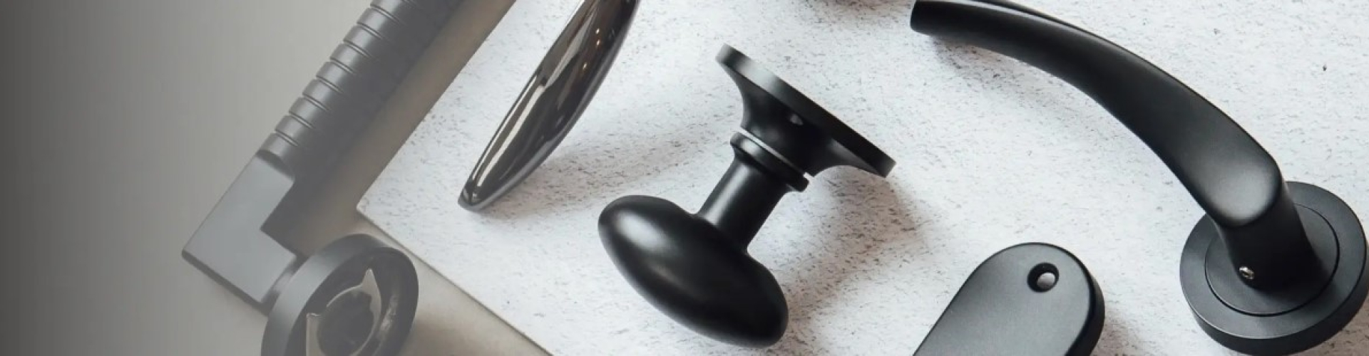 Door knobs vs Door handles