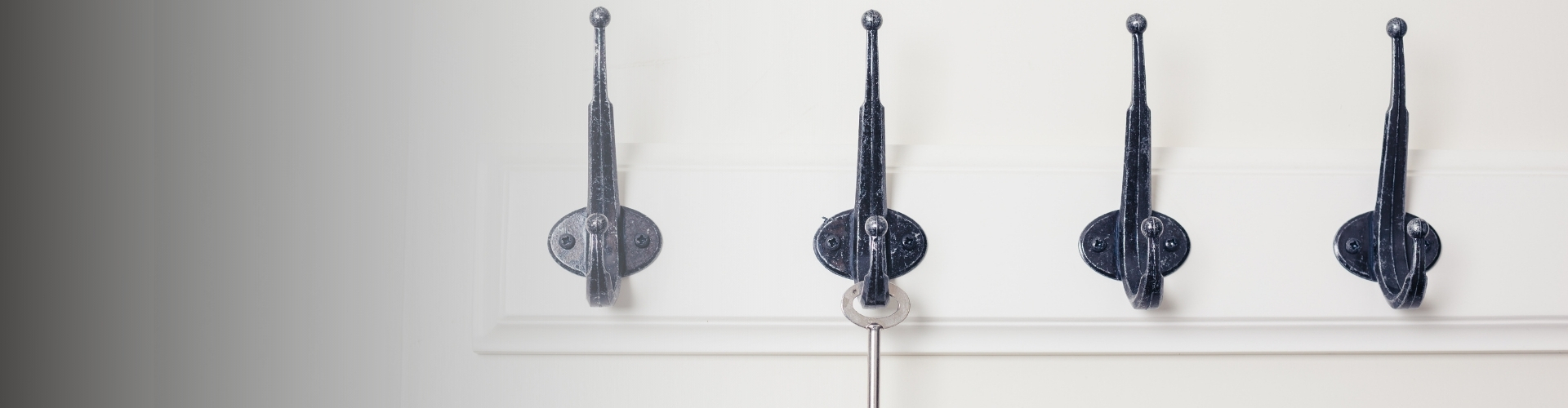 5 Reasons Why You Need Wall and Door Hooks