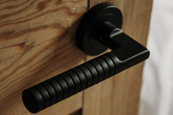 Are Black Door Handles Modern in 2022?